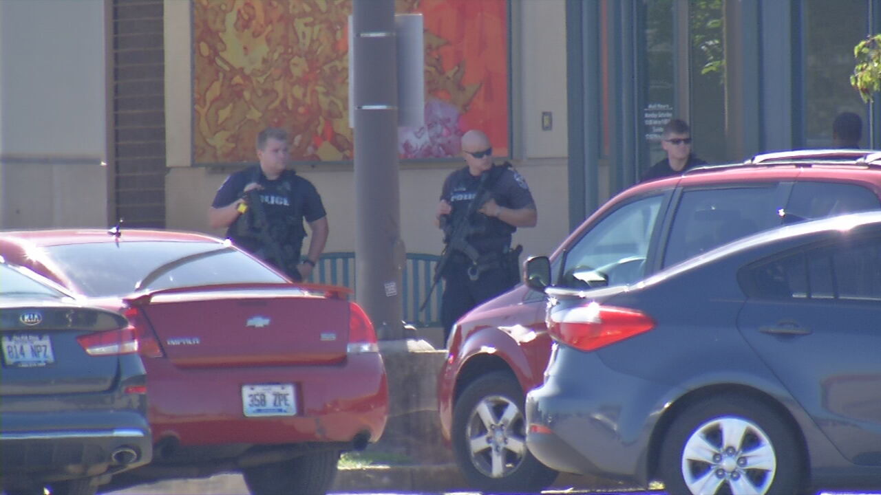 SHOOTING AT JEFFRSON MALL - 9-19-2020 (1).jpeg
